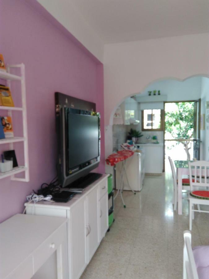 Yiota'S Cute Studio Paphos Eksteriør bilde