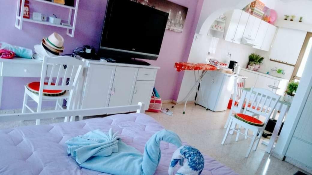 Yiota'S Cute Studio Paphos Eksteriør bilde